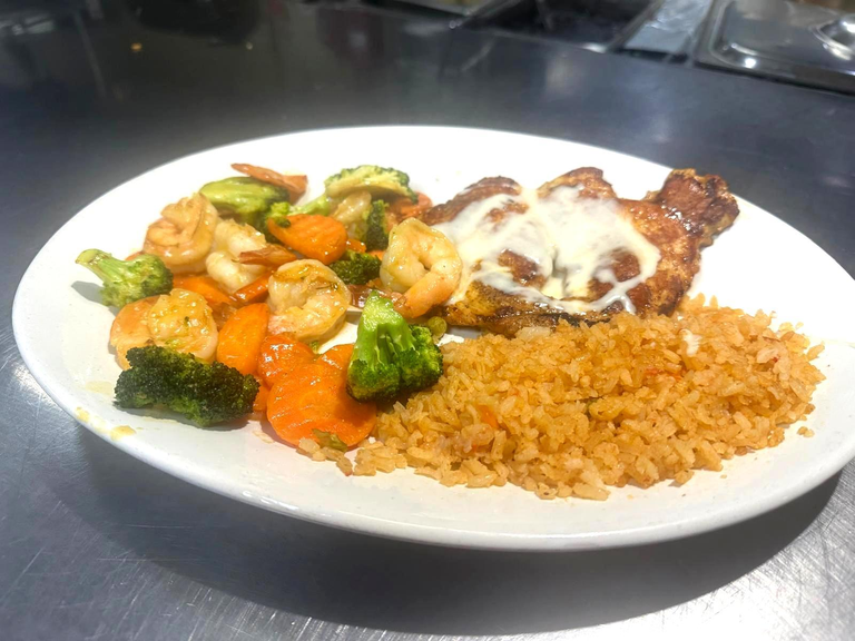 Pollo y Camaron