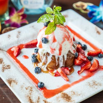 Butter Cake with Ice Cream