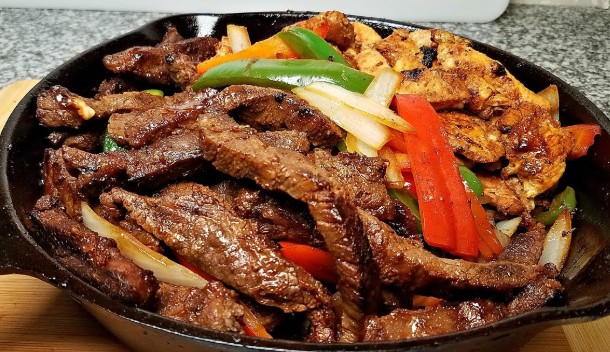 Mix (Chicken & Steak) Fajitas
