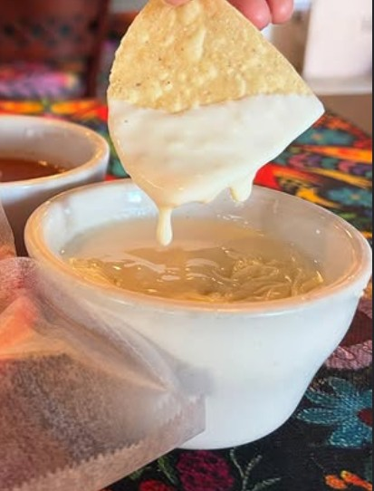 Cheese Dip Nachos 